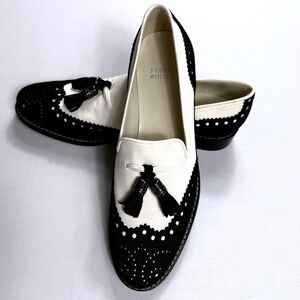 Stuart Weitzman Womens Black White Beaded Wingtip Tassel Oxford Shoes Sz 5.5 M